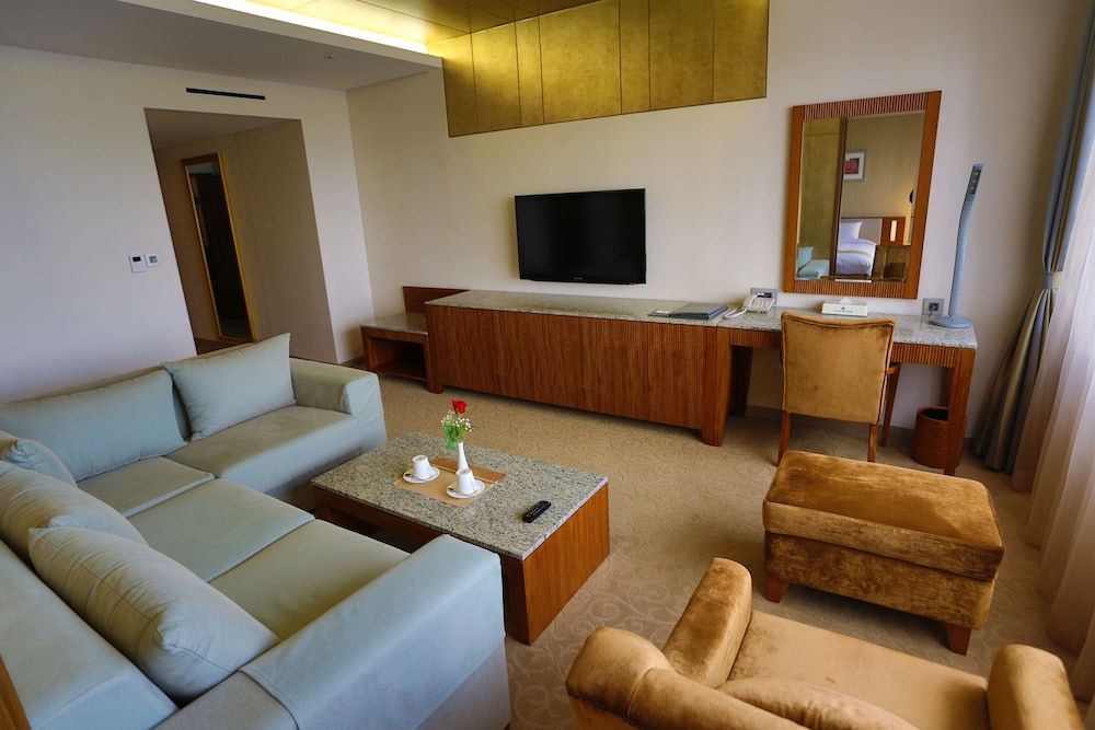 Shangria Beach Tourist Hotel Suite (A) 4