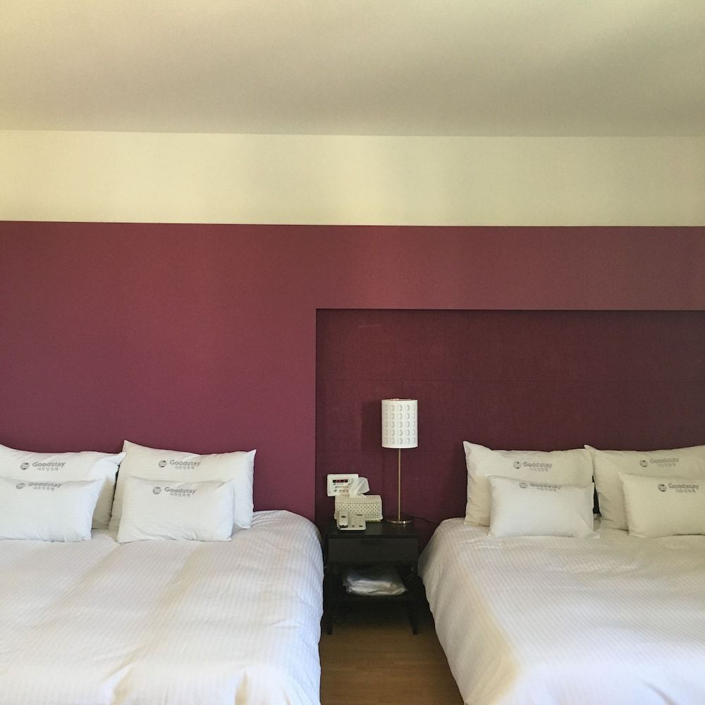 Charmant Hotel Family Room 2