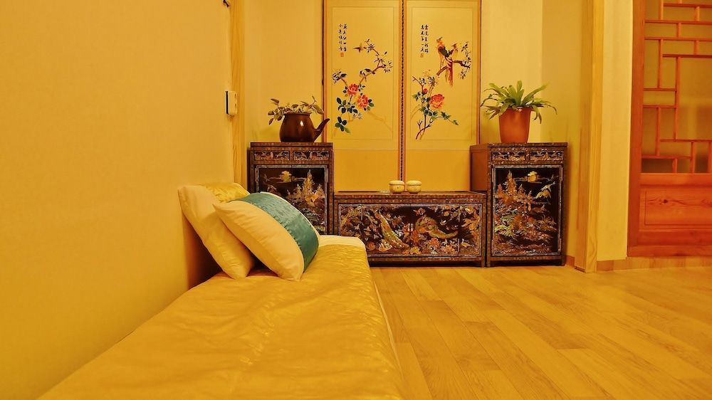HanOK Guest House 202 Double Room, Shared Bathroom 8