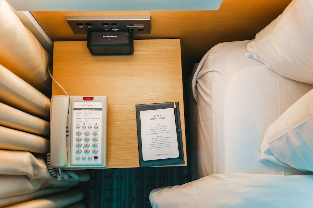 ON City Hotel [9PM Check-in] Deluxe Twin Room - additional 10,000 KRW is required if check in before 9 PM 7