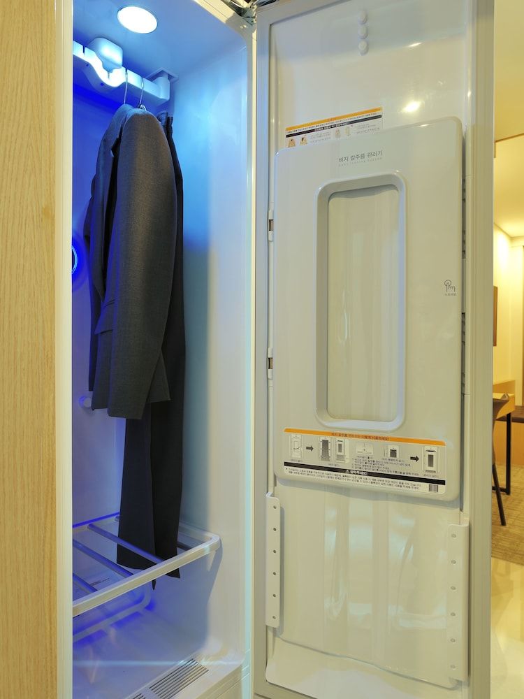 ON City Hotel [9PM Check-in] Deluxe Twin Room - additional 10,000 KRW is required if check in before 9 PM 6