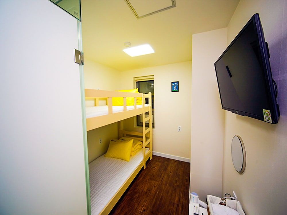 24 Guesthouse Seoul City Hall Economy Twin Room, 1 Bedroom 5