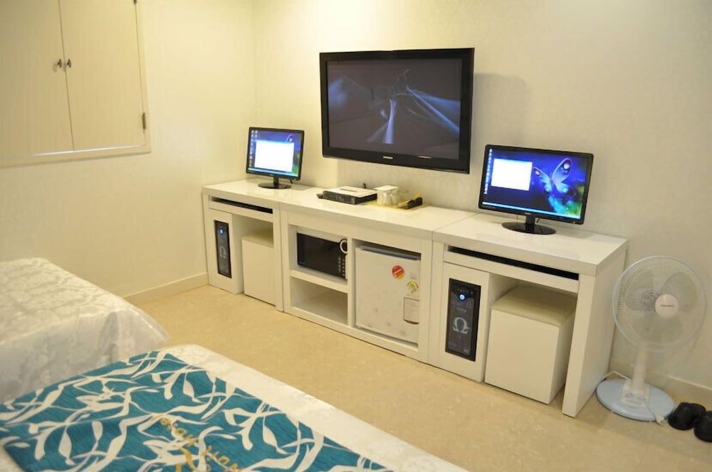 La Nuit Hotel Suite (Twin Room) 4