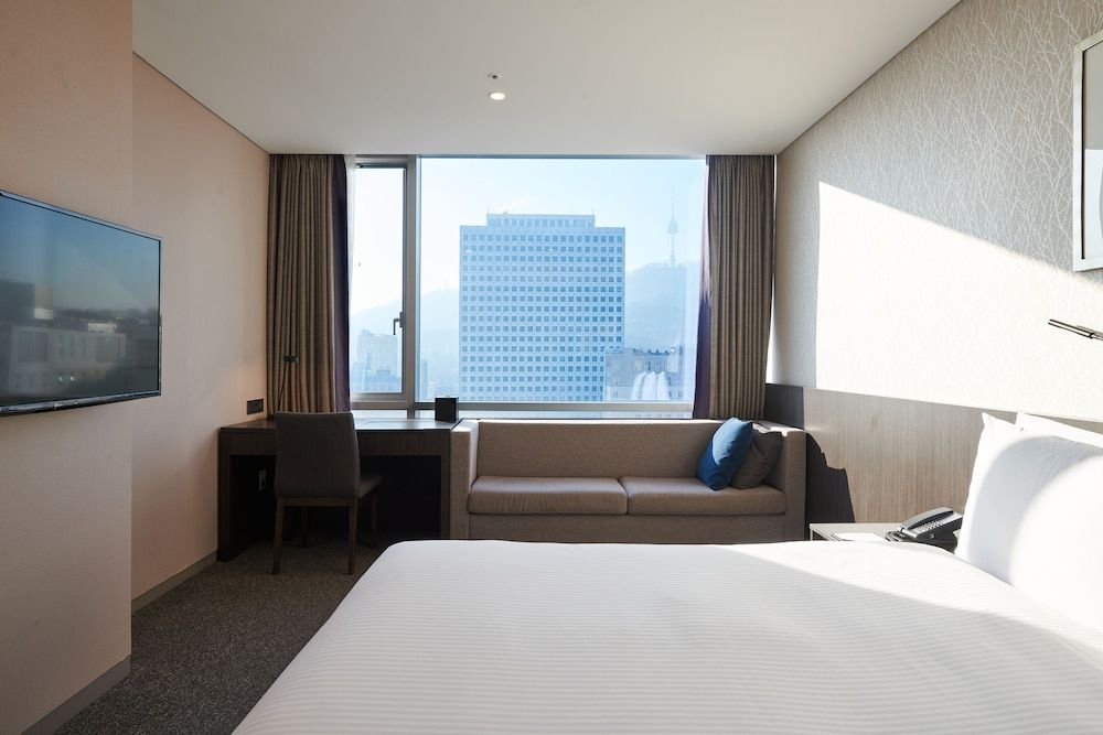 NINE TREE BY PARNAS SEOUL MYEONDONG 2 Panoramic Double Room with Breakfast for 2