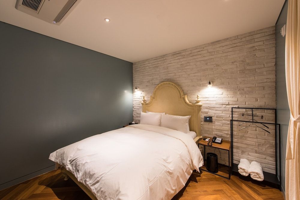 Hotel Stendhal [Chicken/Beer PKG] Deluxe Double Room