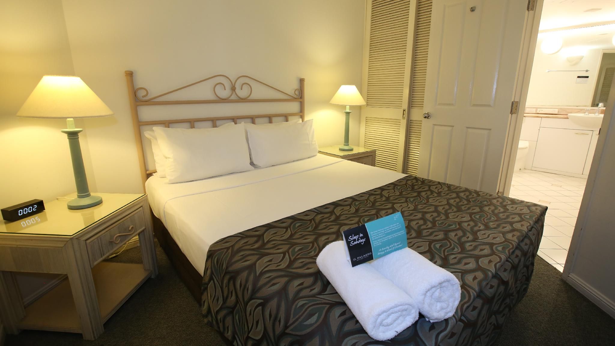 Twin Bed Room