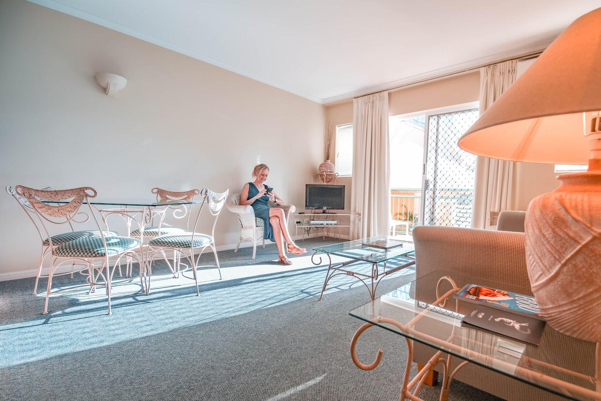 One-Bedroom Apartment Walk-In Shower