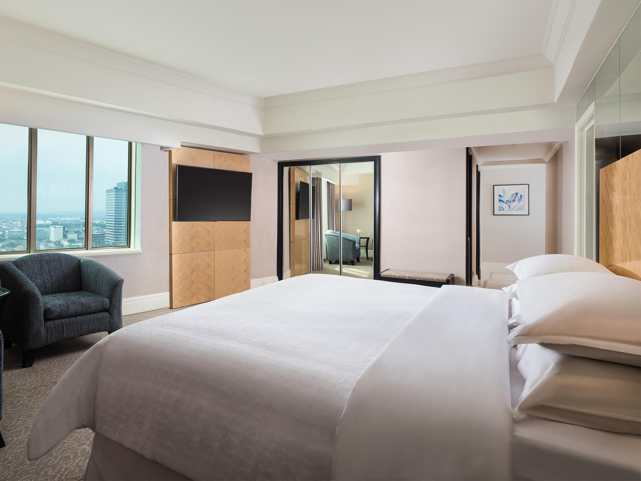 Deluxe Suite, Club lounge access, 1 Bedroom Suite, 1 King