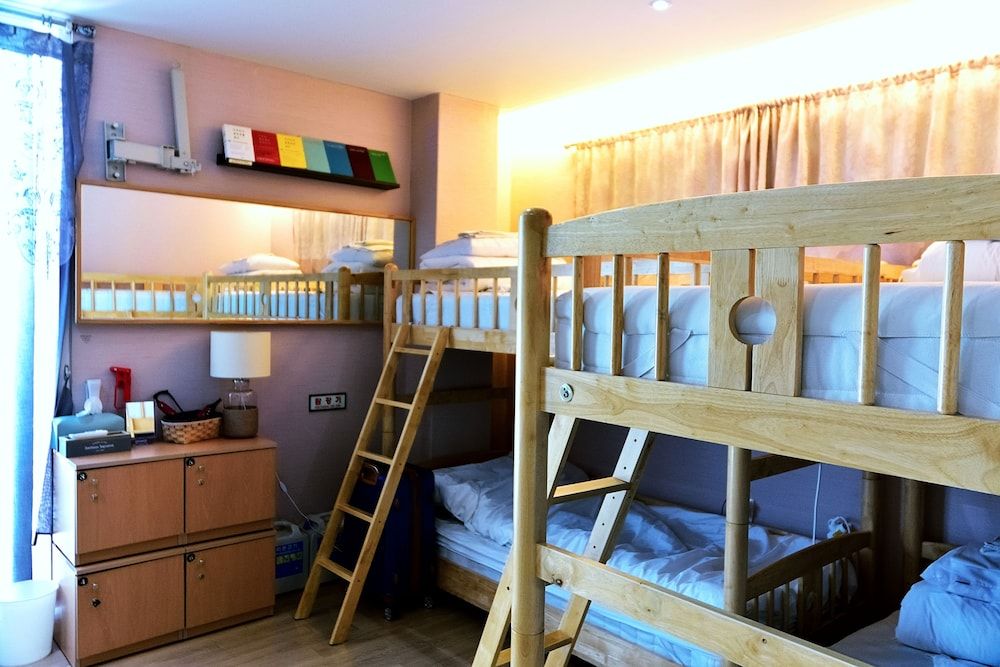 Andong Poong-gyung HOSTEL n LIBRARY Shared Dormitory, Women only (6 persons) 2