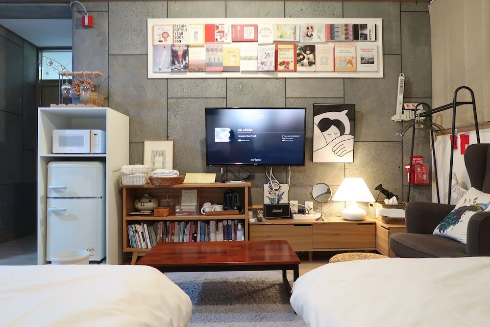 Andong Poong-gyung HOSTEL n LIBRARY Premium Quadruple Room, 1 Bedroom, Kitchenette, Hill View 19