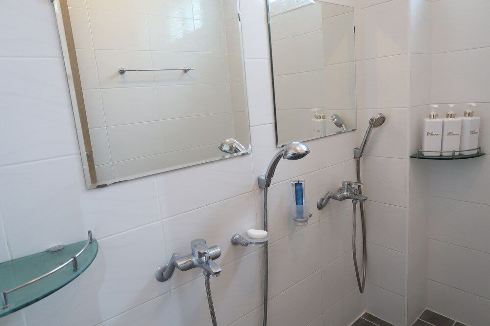 Andong Poong-gyung HOSTEL n LIBRARY Shared Dormitory, Men only (6 persons) 13