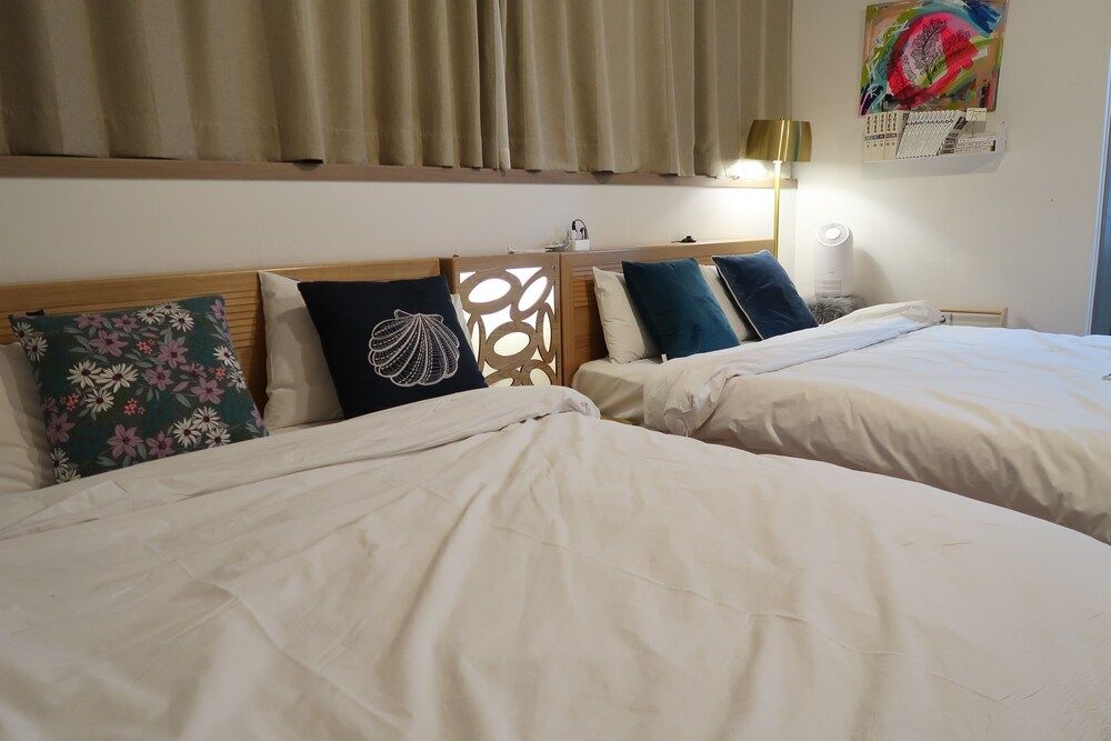 Andong Poong-gyung HOSTEL n LIBRARY Premium Quadruple Room, 1 Bedroom, Kitchenette, Hill View 7