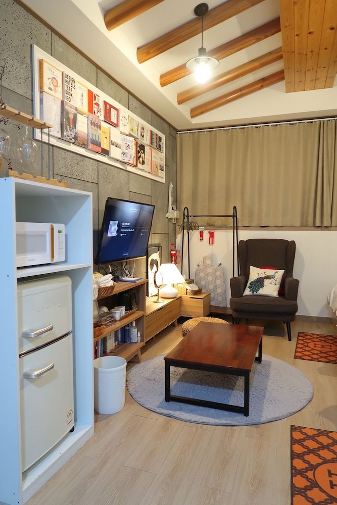 Andong Poong-gyung HOSTEL n LIBRARY Premium Quadruple Room, 1 Bedroom, Kitchenette, Hill View 18