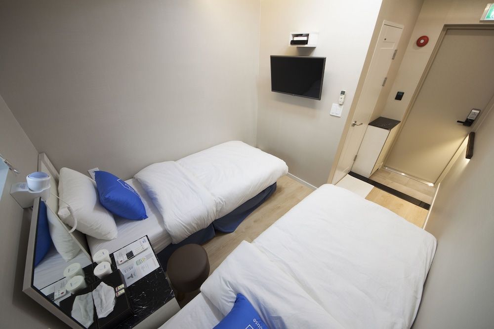 STAY7 Myeongdong Twin Room, Non Smoking 3