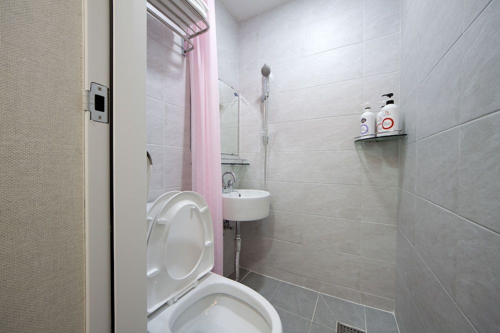 STAY7 Myeongdong Twin Room, Non Smoking 11