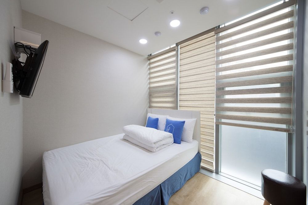 STAY7 Myeongdong Double Room, Non Smoking 8