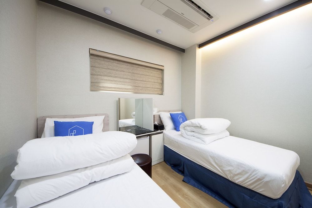 STAY7 Myeongdong Twin Room, Non Smoking 6