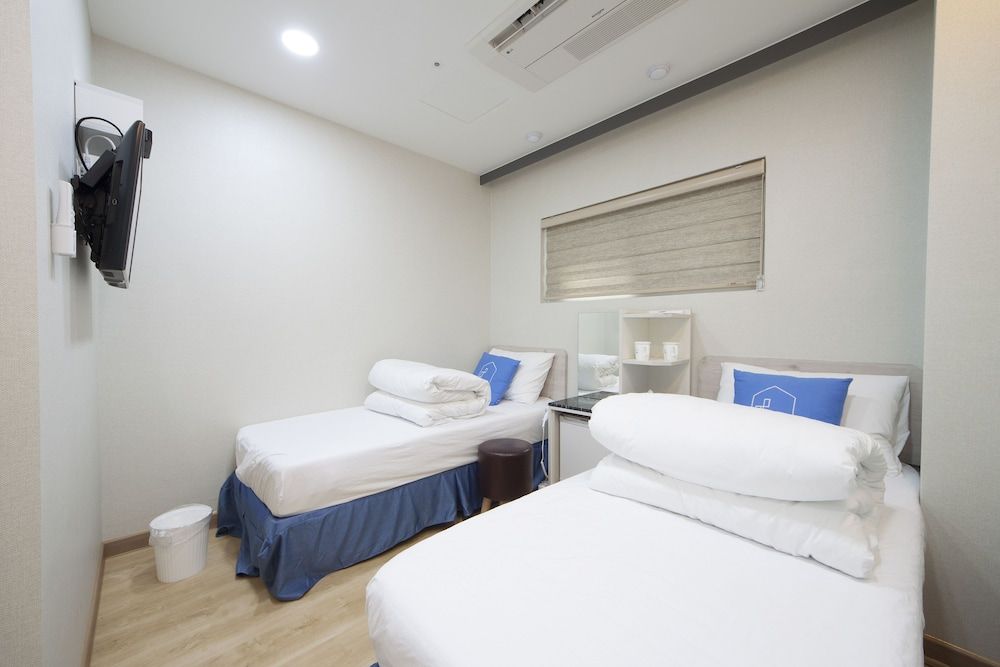 STAY7 Myeongdong Twin Room, Non Smoking 5