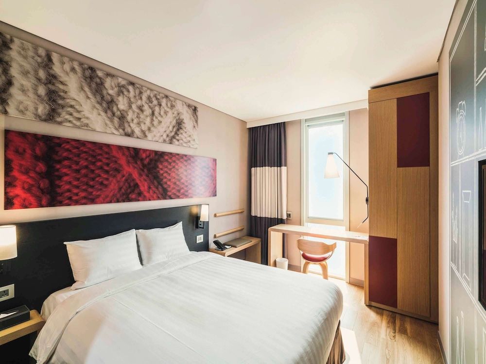 ibis Ambassador Busan Haeundae Standard Room, 1 Queen Bed 2