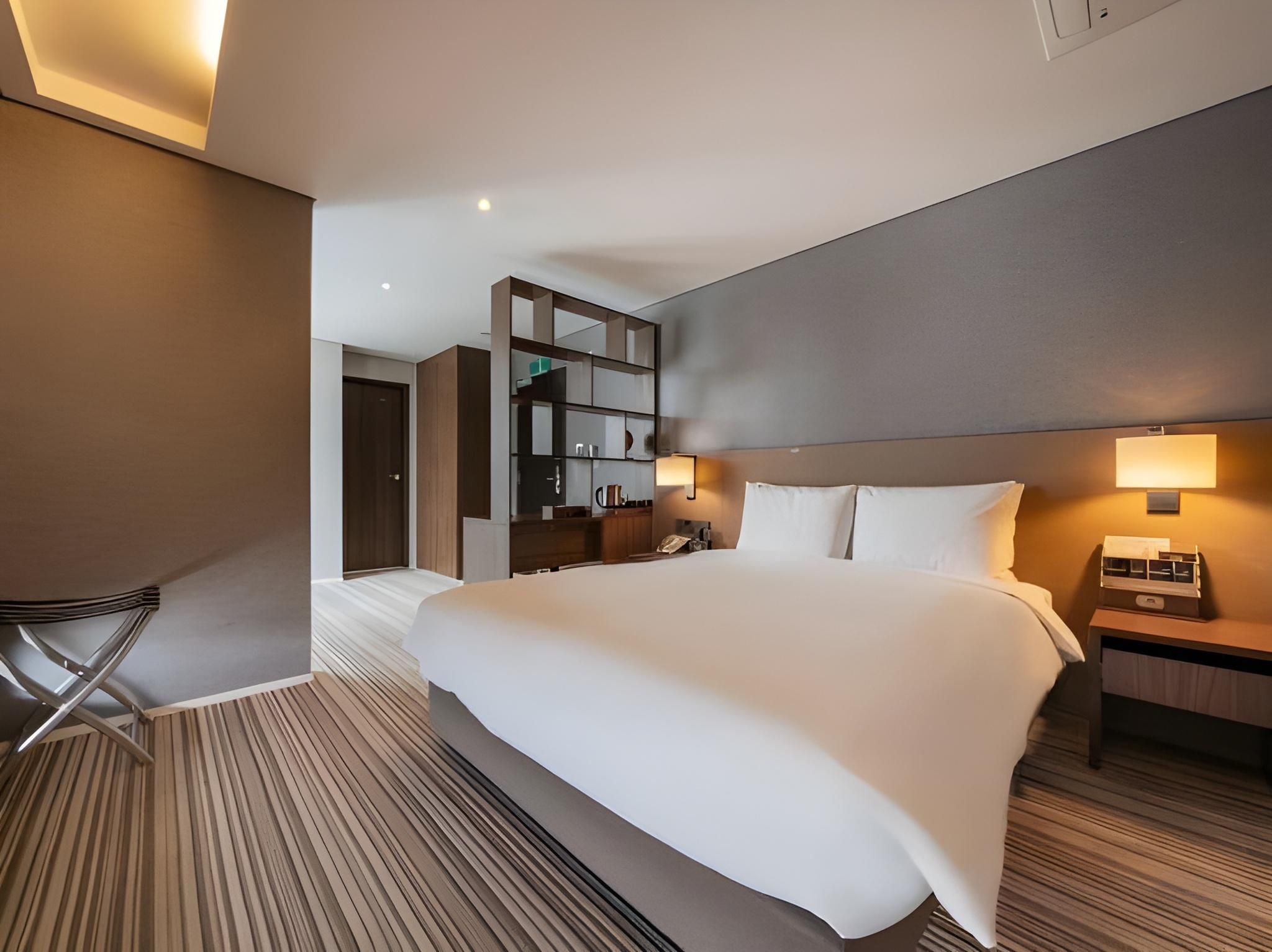 Deluxe Double Room with Harbor View