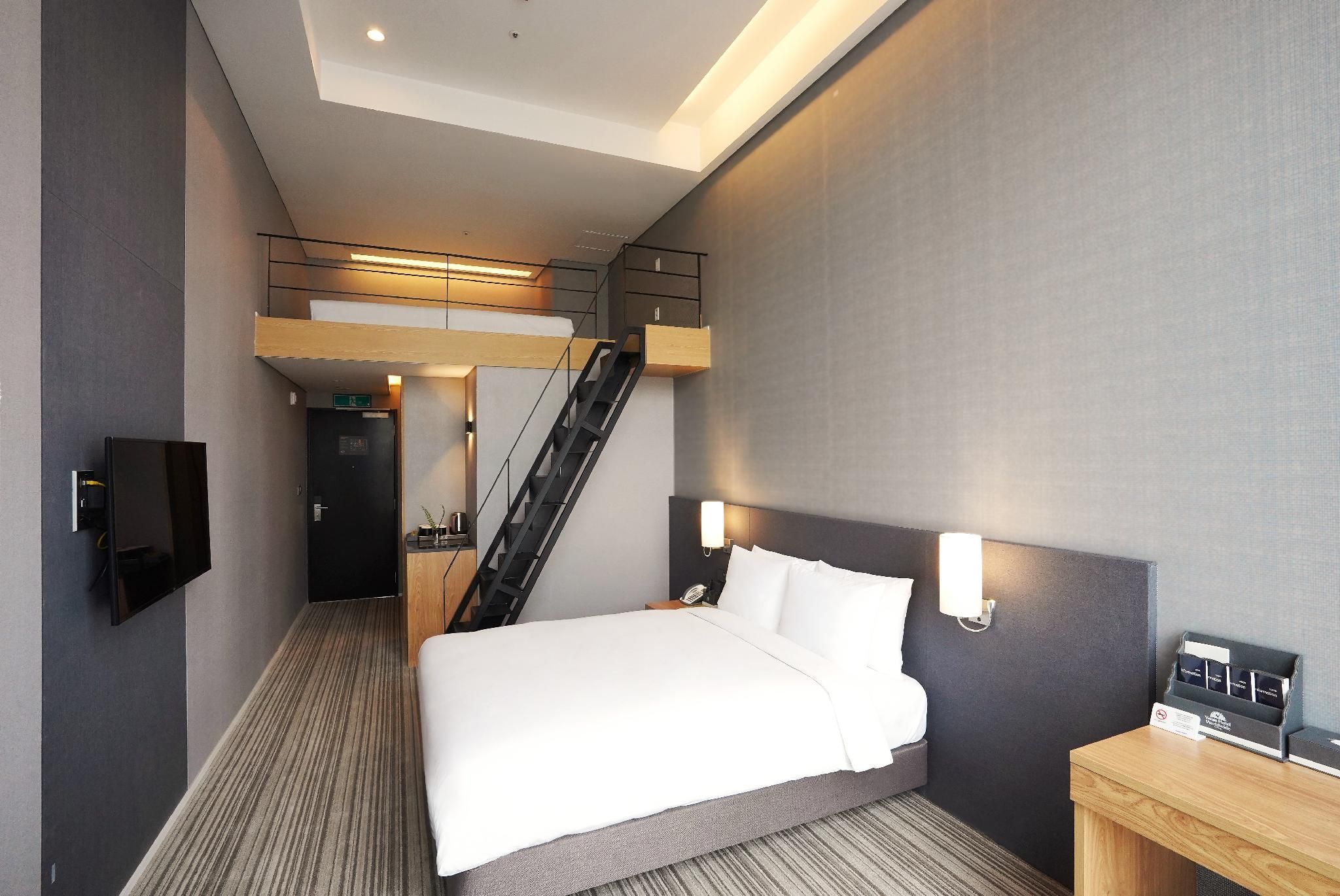 Deluxe Quad Sea View