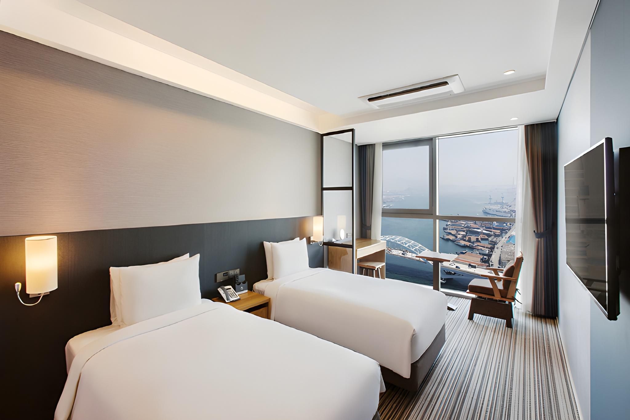 Deluxe Twin Room with Sea View