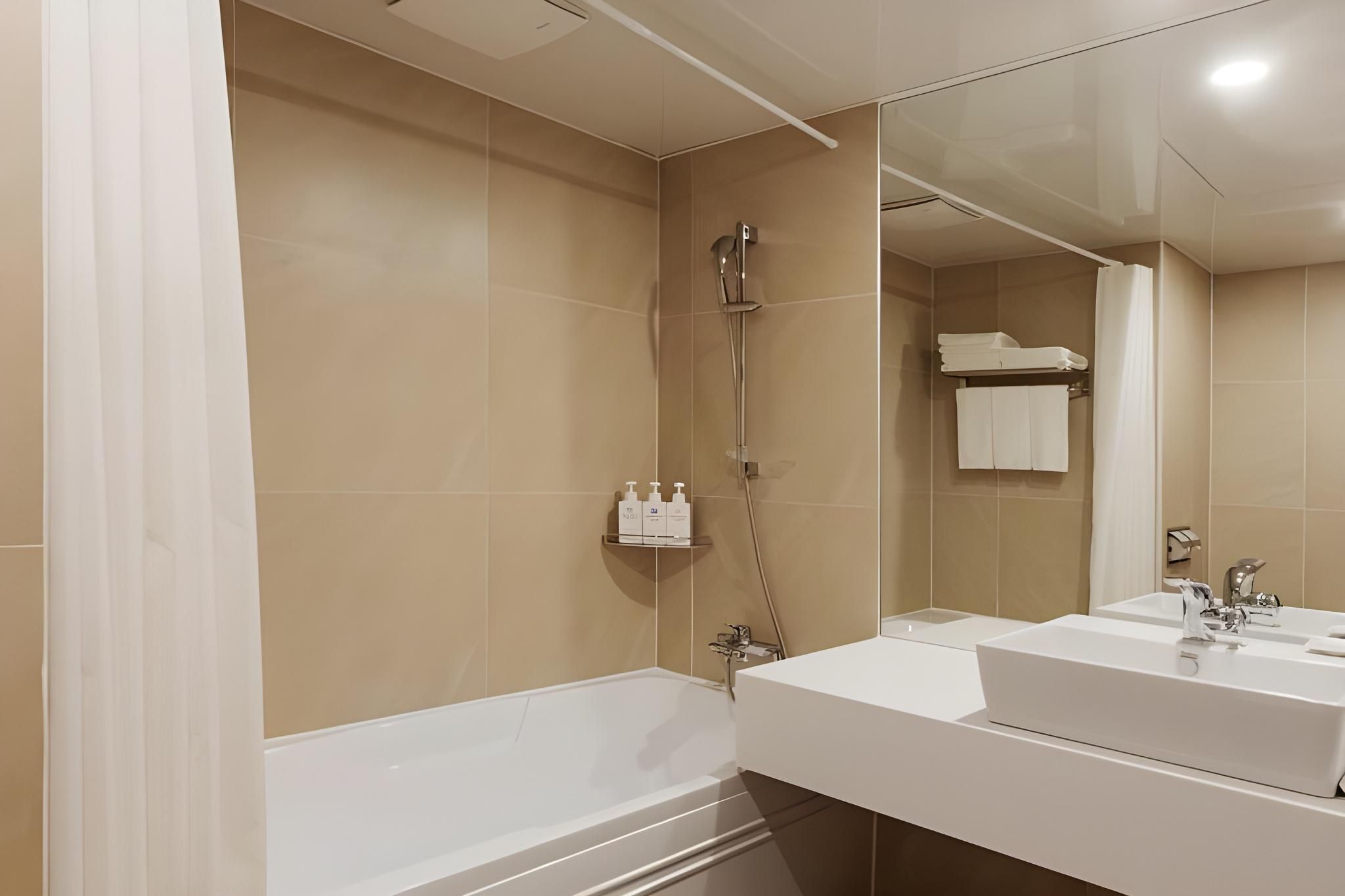 Deluxe Quad Sea View