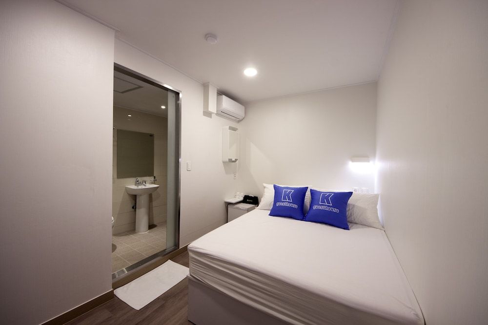 K-Guesthouse Myeongdong 1 Standard Double Room 4