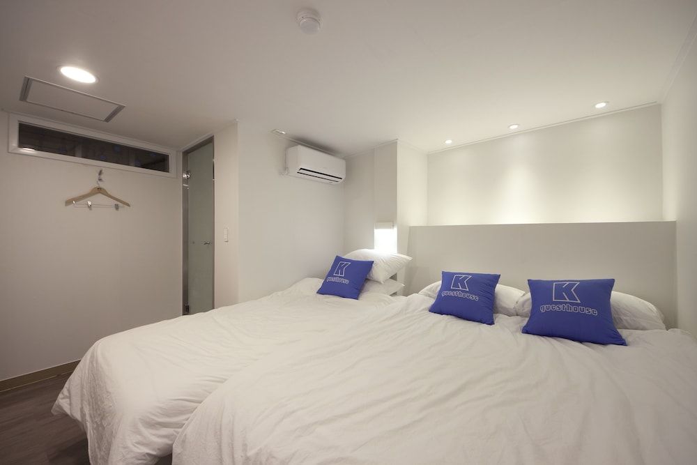 K-Guesthouse Myeongdong 1 Economy Triple Room, 1 Bedroom 2