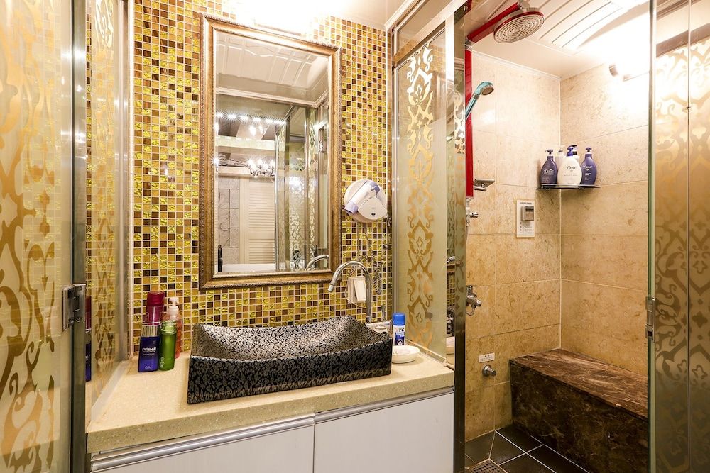 Koam Tourist Hotel VIP Royal 6