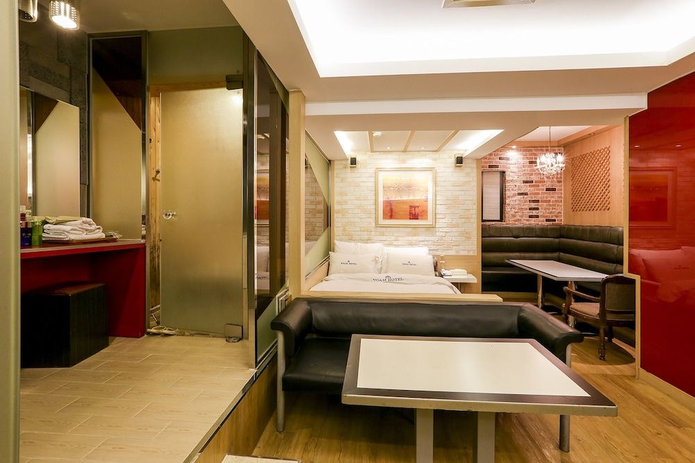 Koam Tourist Hotel Suite 21