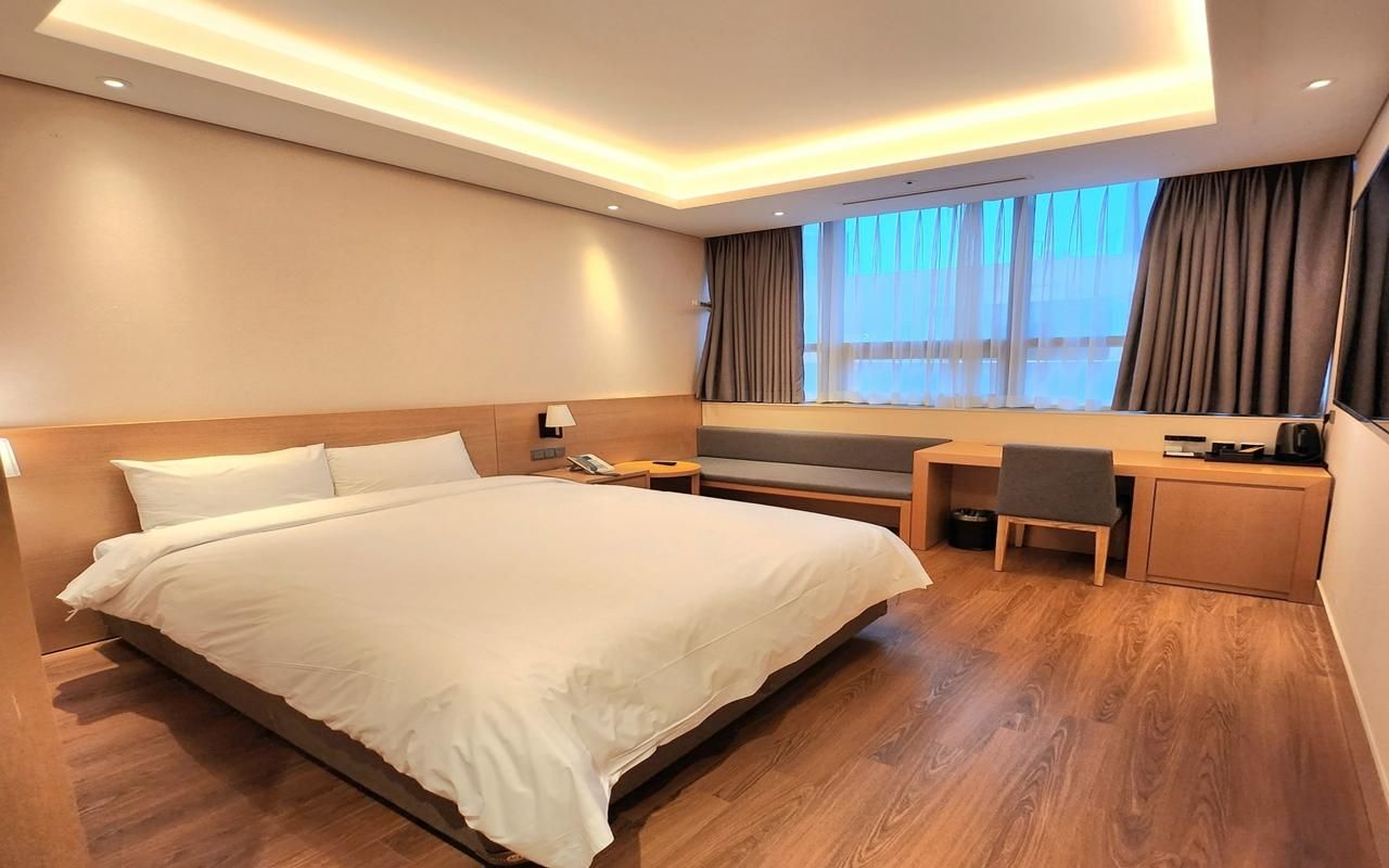 Arban Hotel Basic Double Room 3