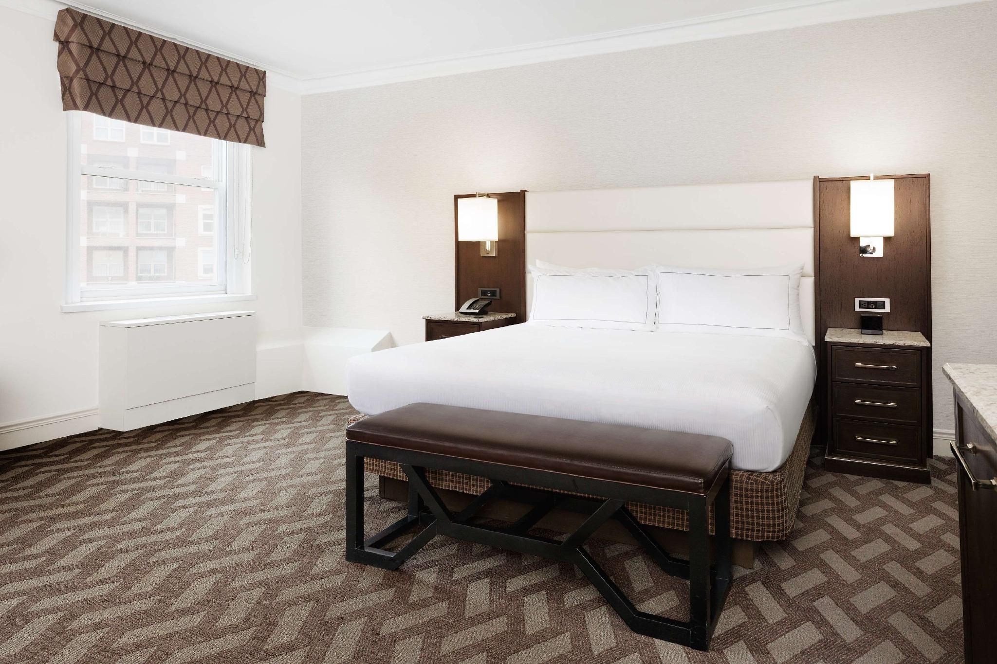 1 King bed Studio Suite with Sofa bed