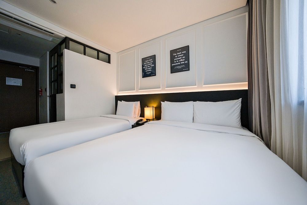 Hotel Vella Suite Suwon Family Twin Room (for 3paxs) 6
