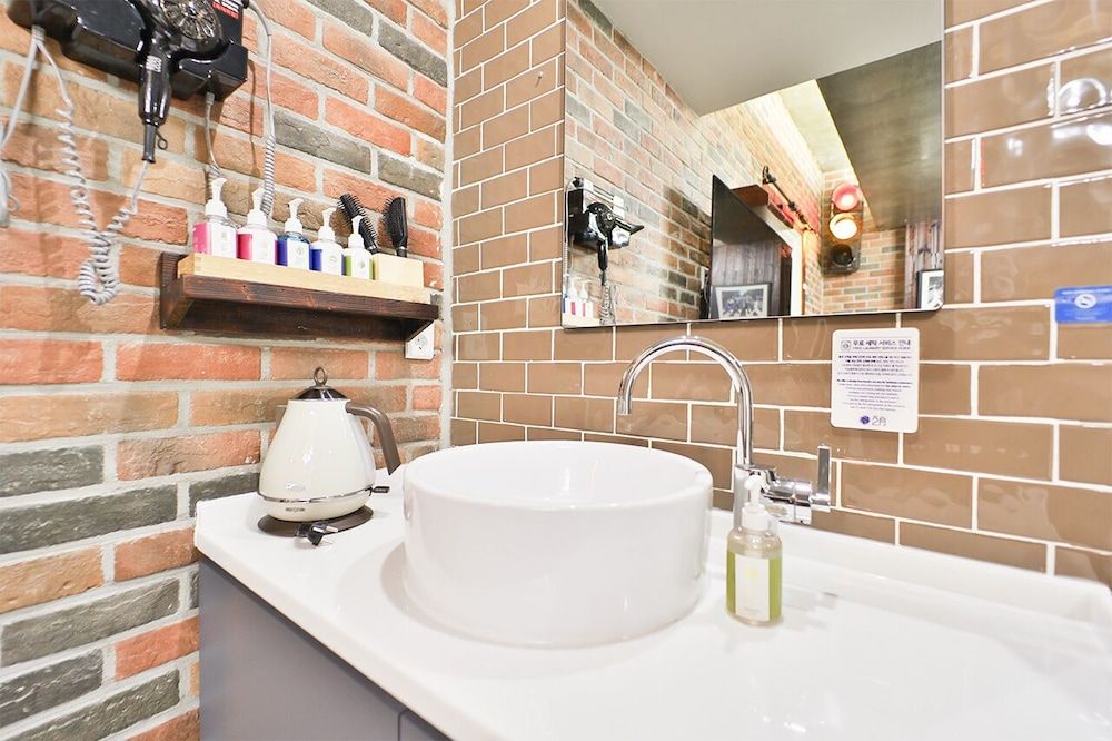 February Hotel Hwanggeum Premium Suite Twin (312) 5