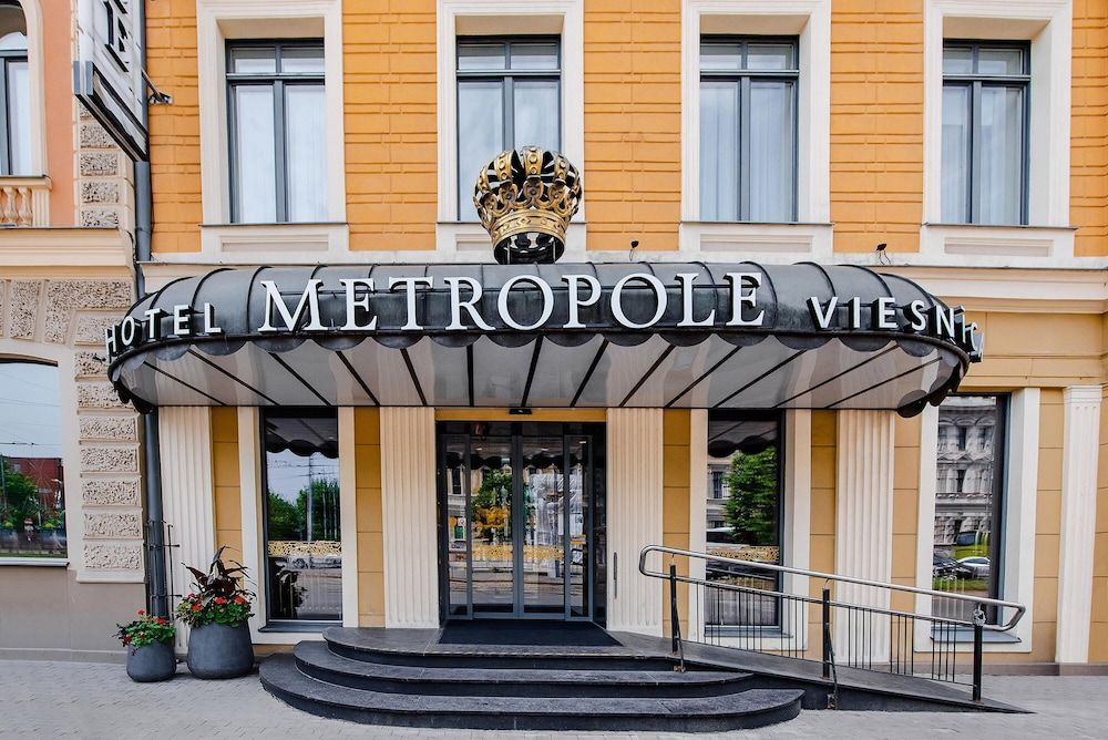 undefined Eurostars Metropole 5