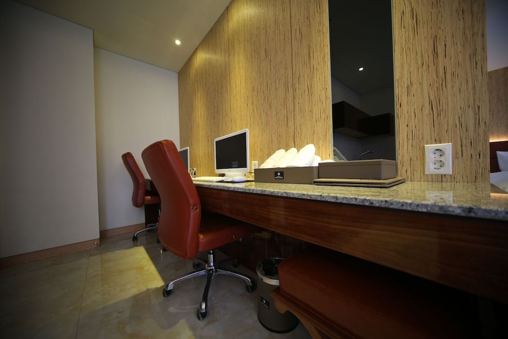 Galmea First Hotel Penthouse 12