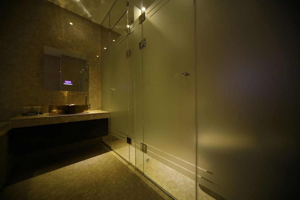 Galmea First Hotel Suite, Multiple Beds 5