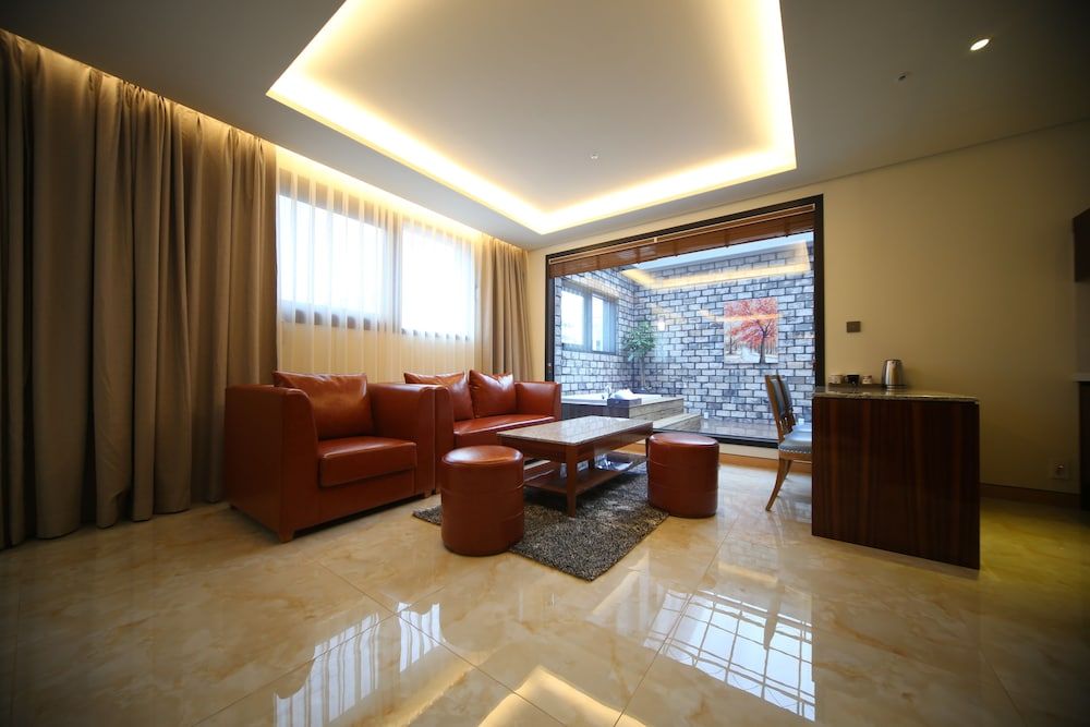 Galmea First Hotel Penthouse 9