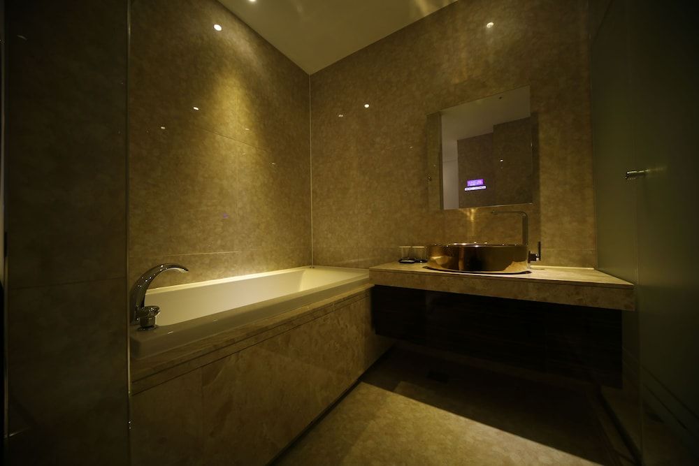 Galmea First Hotel Suite, Multiple Beds 6