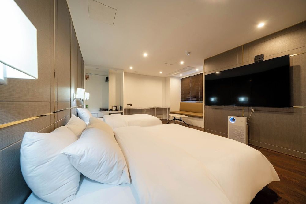 Hotel Amare Premium Twin Room 4