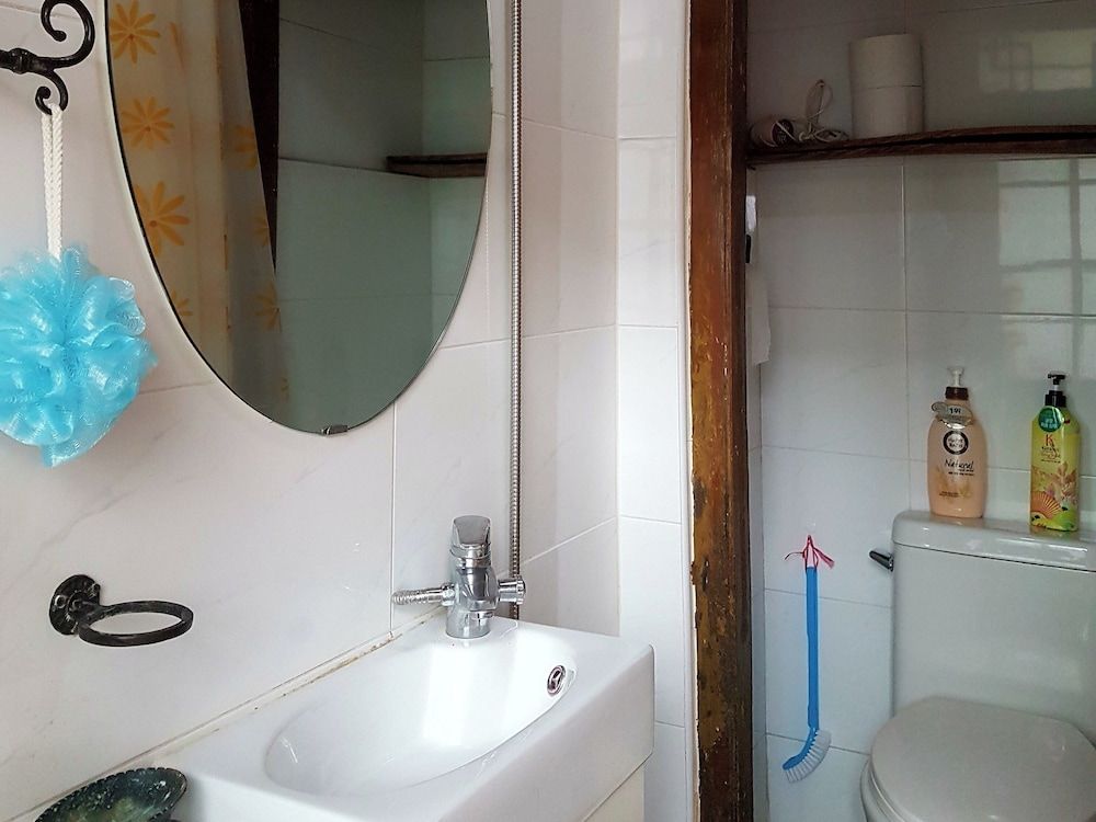 Gongsimga Hanok Guesthouse Twin Room, Private Bathroom, Courtyard View 2