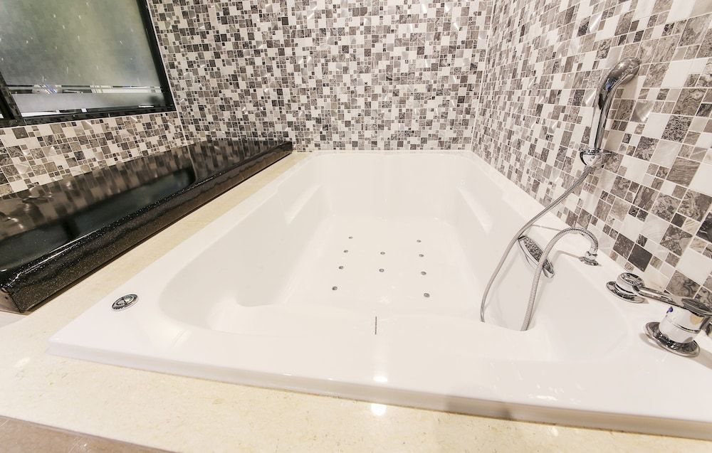 The Zenith Hotel VVIP (Karaoke) 5