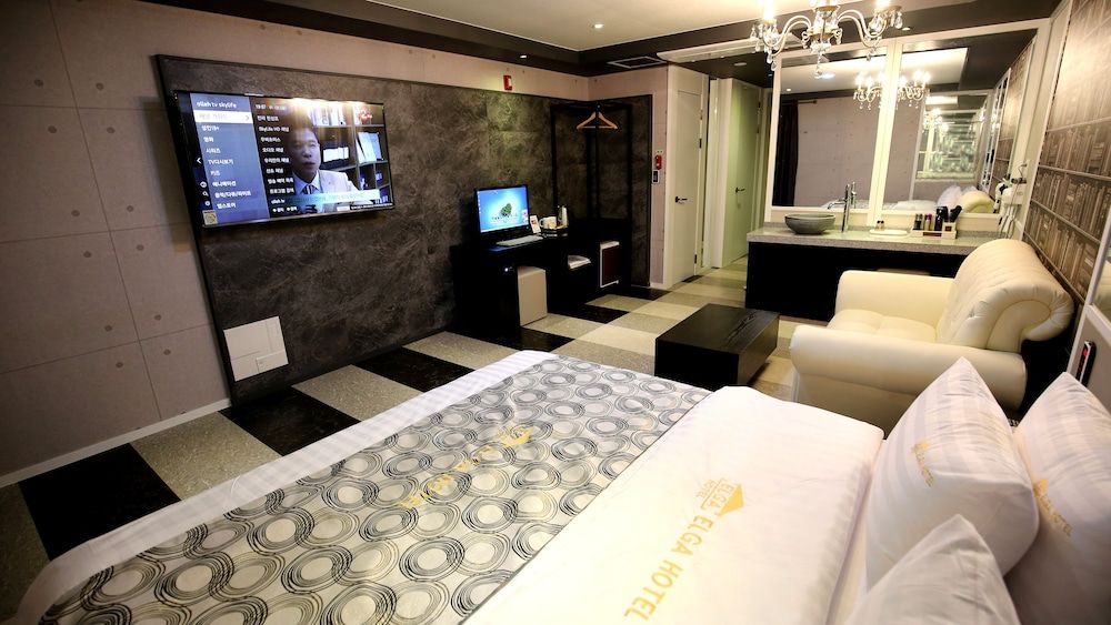 Elga Hotel Luxury Deluxe Double