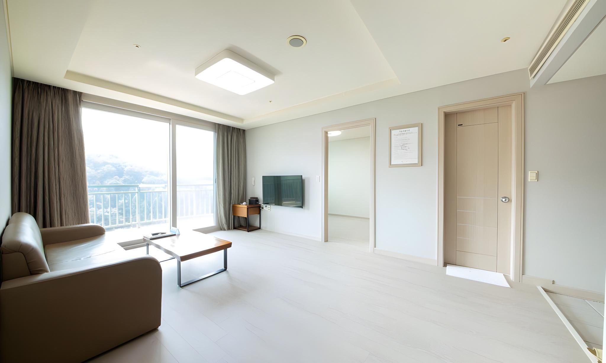 Family Room for 4 People - Non-Smoking