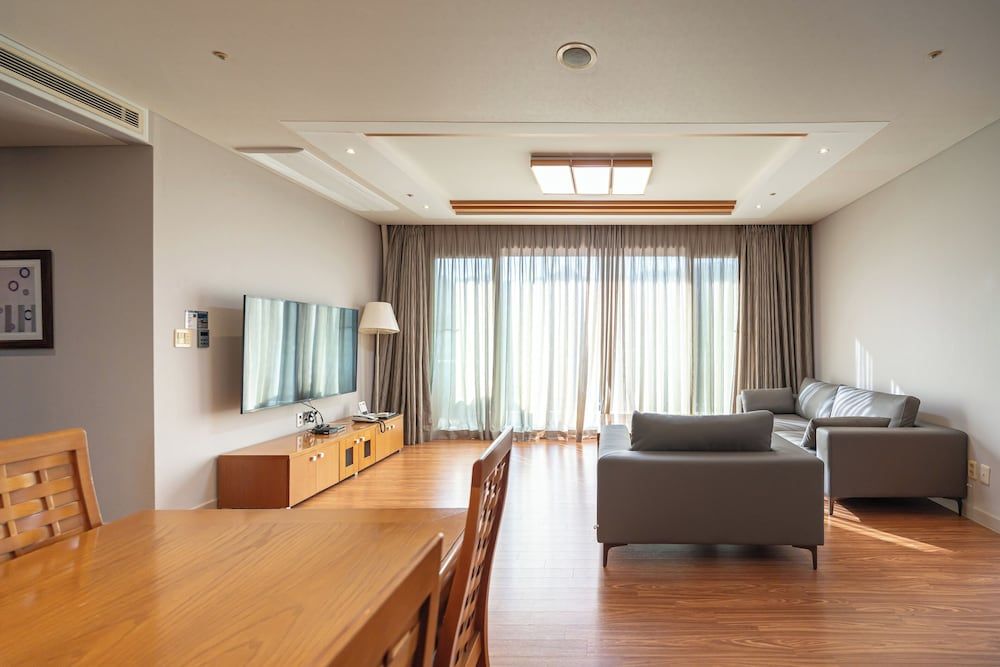 Elysian Gangchon Resort Deluxe Room (Cooking Not Allowed) 7