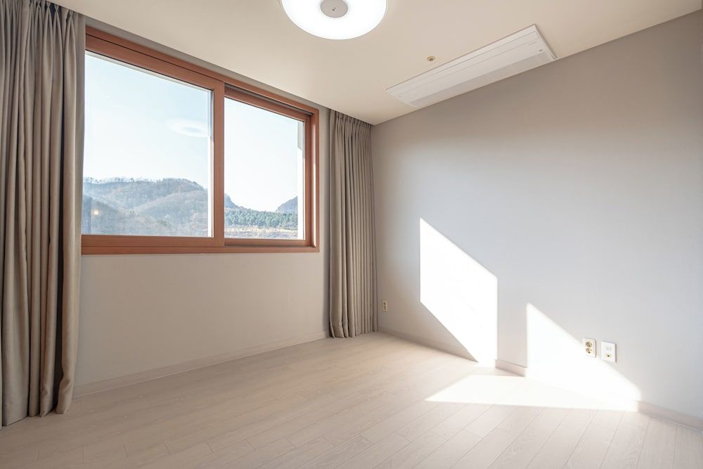 Elysian Gangchon Resort Deluxe Room (Cooking Not Allowed) 8