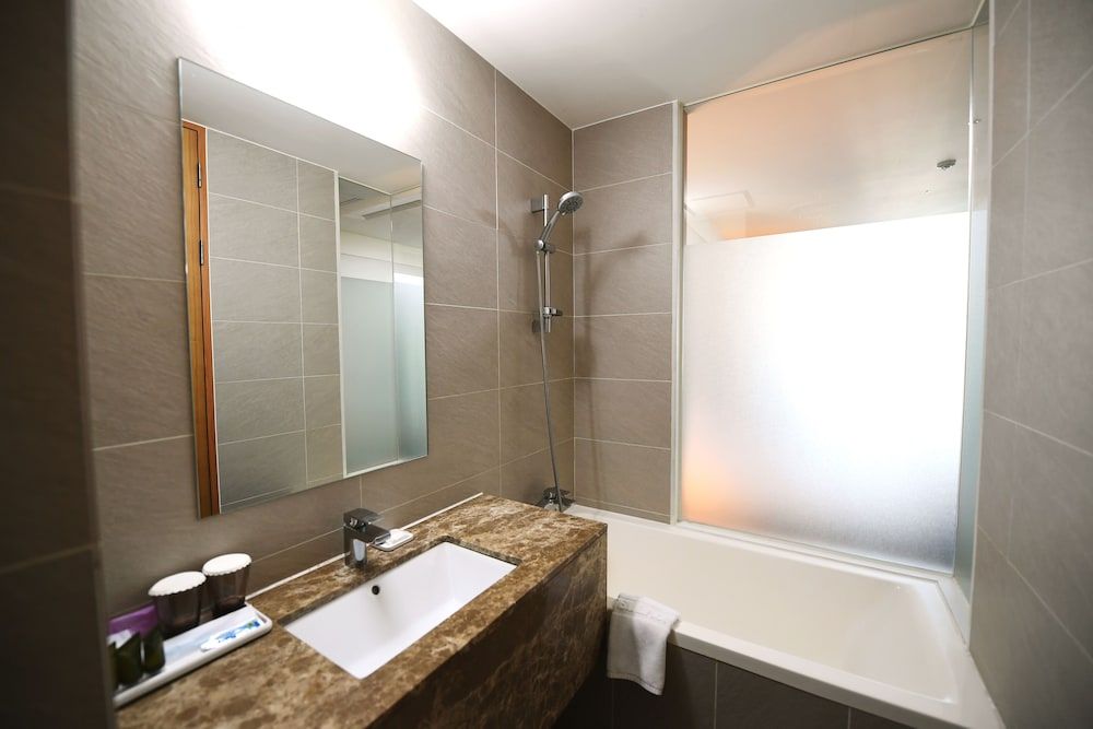 Hotel Laonzena Deluxe Twin Room 4