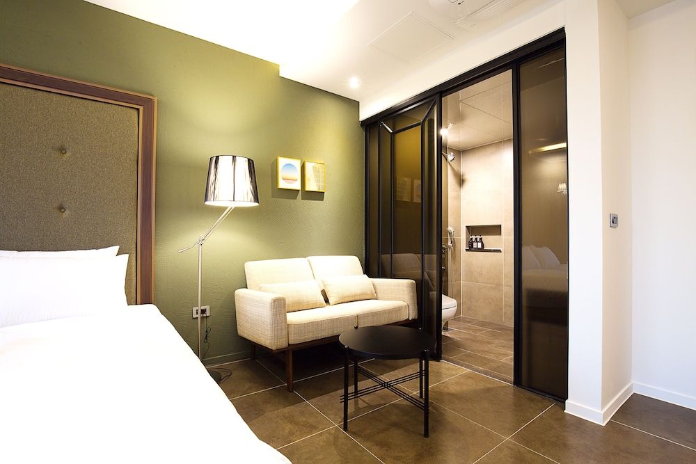 Brown Dot Busan Station Sky Garden Premium Double Room, Non Smoking (with Spa) 16