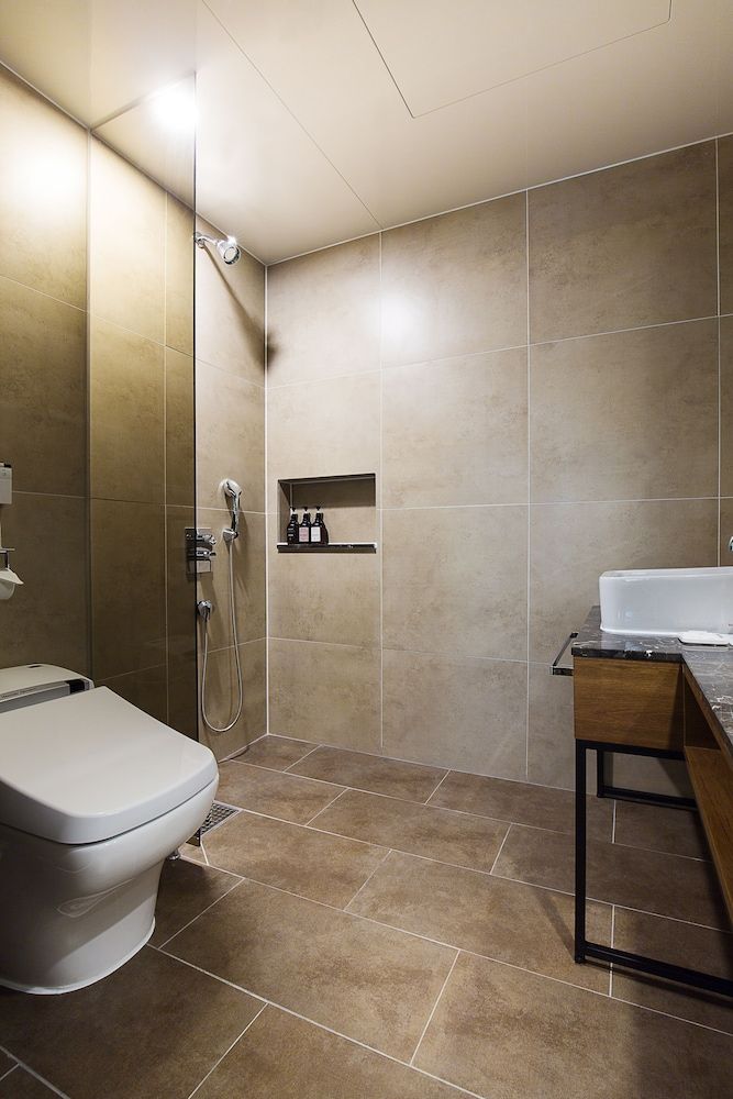 Brown Dot Busan Station Sky Garden Premium Double Room, Non Smoking (with Spa) 11